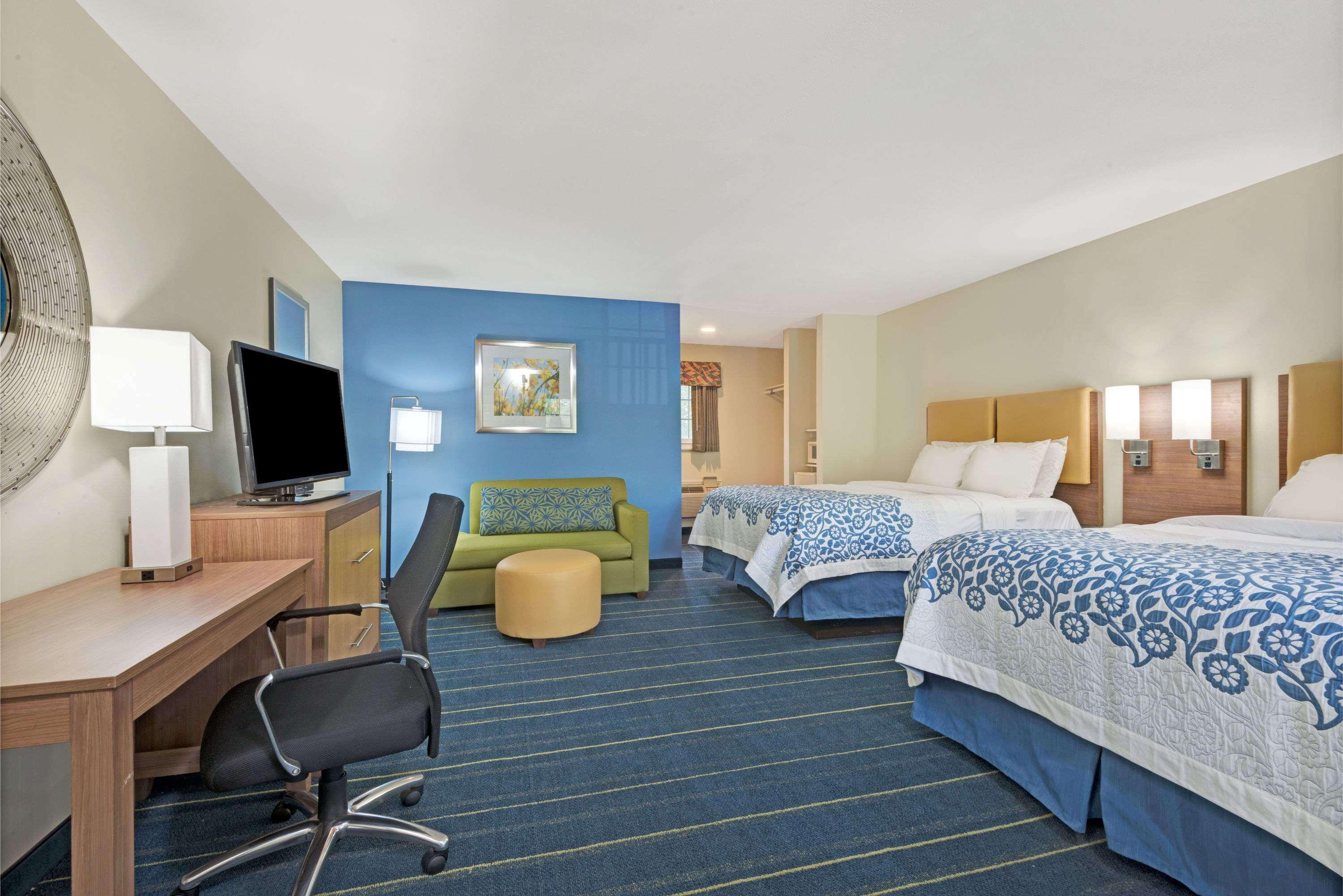 Days Inn By Wyndham Ridgefield Exteriör bild